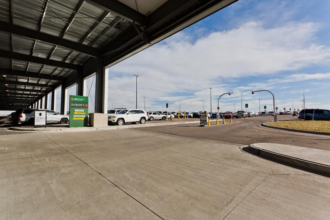 Images Fine Airport Parking - Denver