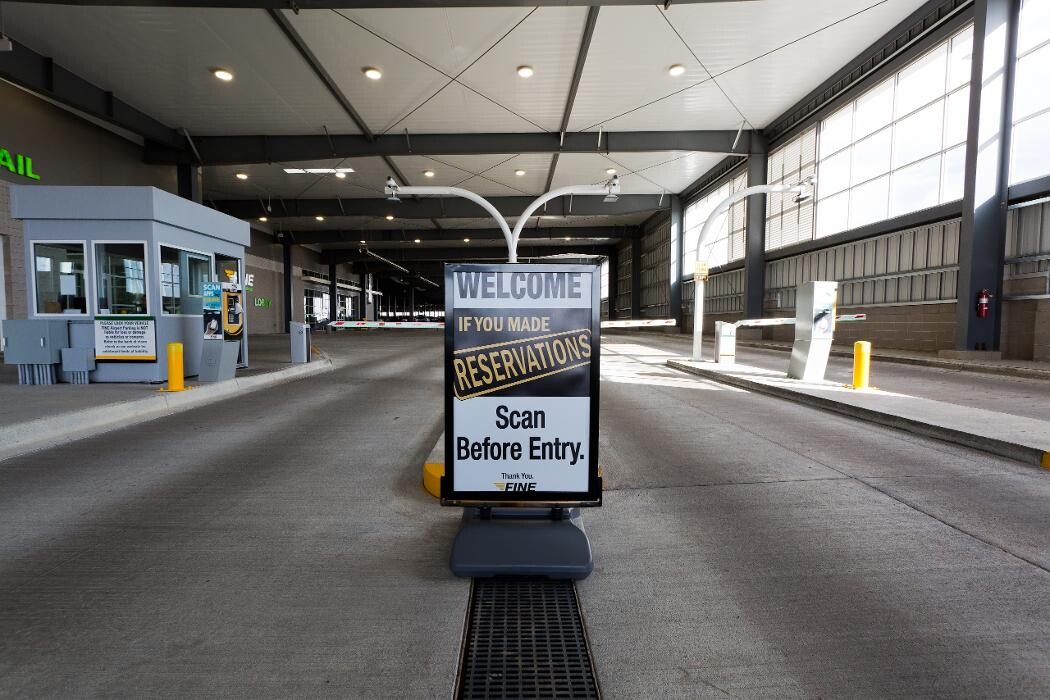 Images Fine Airport Parking - Denver