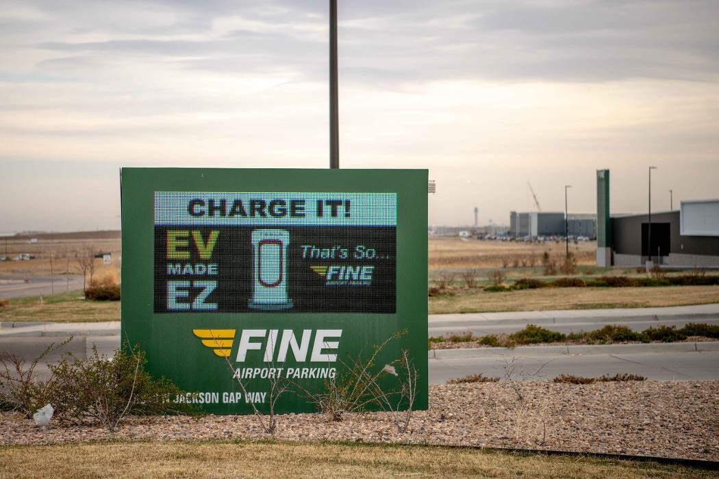 Images Fine Airport Parking - Denver