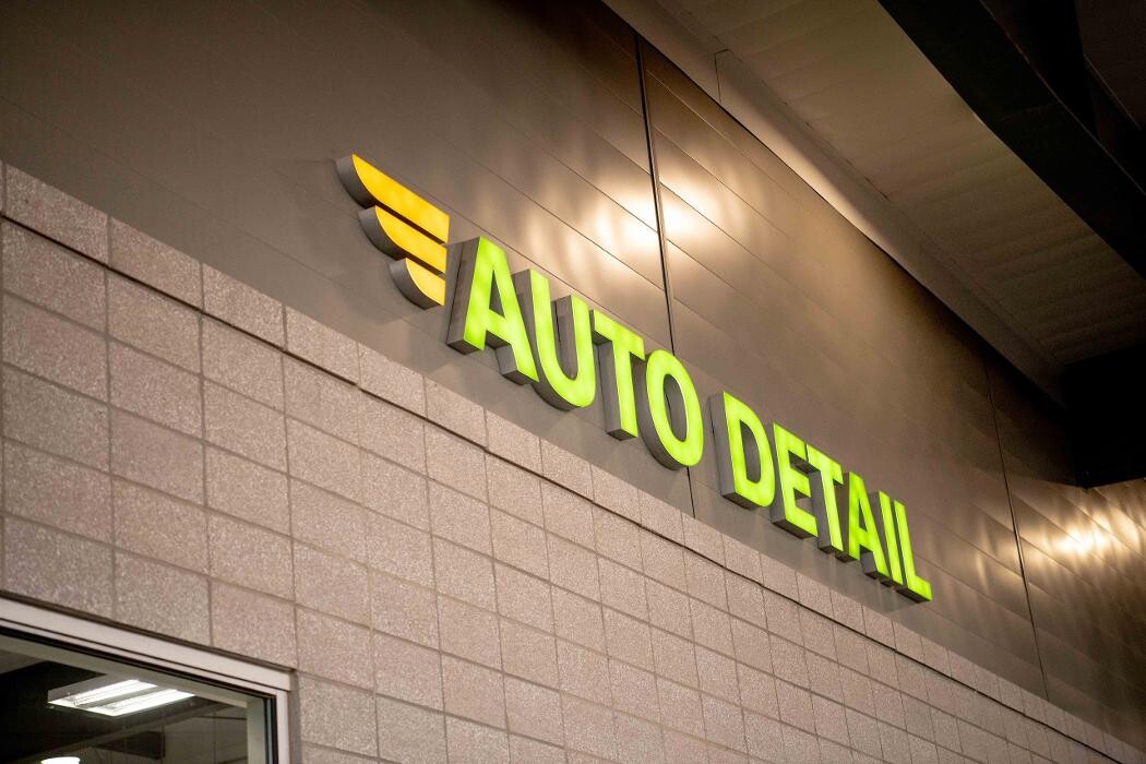 Images Fine Airport Parking - Denver