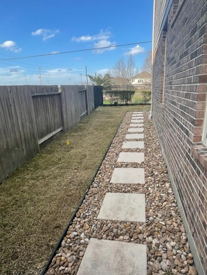 Images Bezuz Lawn & Landscaping LLC - Houston Landscaper, Hardscaping & Turf Installation