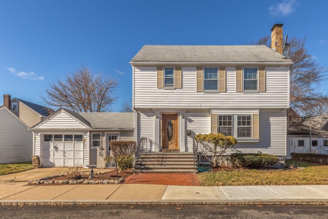 Images James Harrison - Boston Bayside Properties