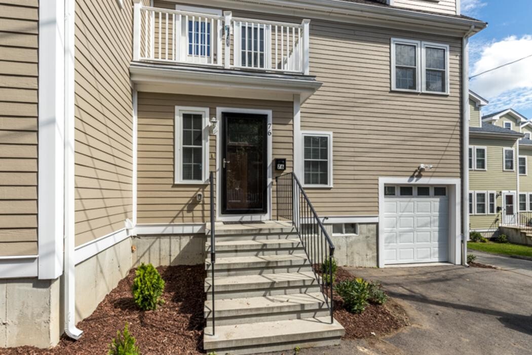Images James Harrison - Boston Bayside Properties