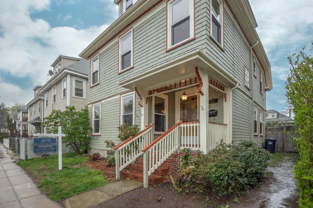 Images James Harrison - Boston Bayside Properties
