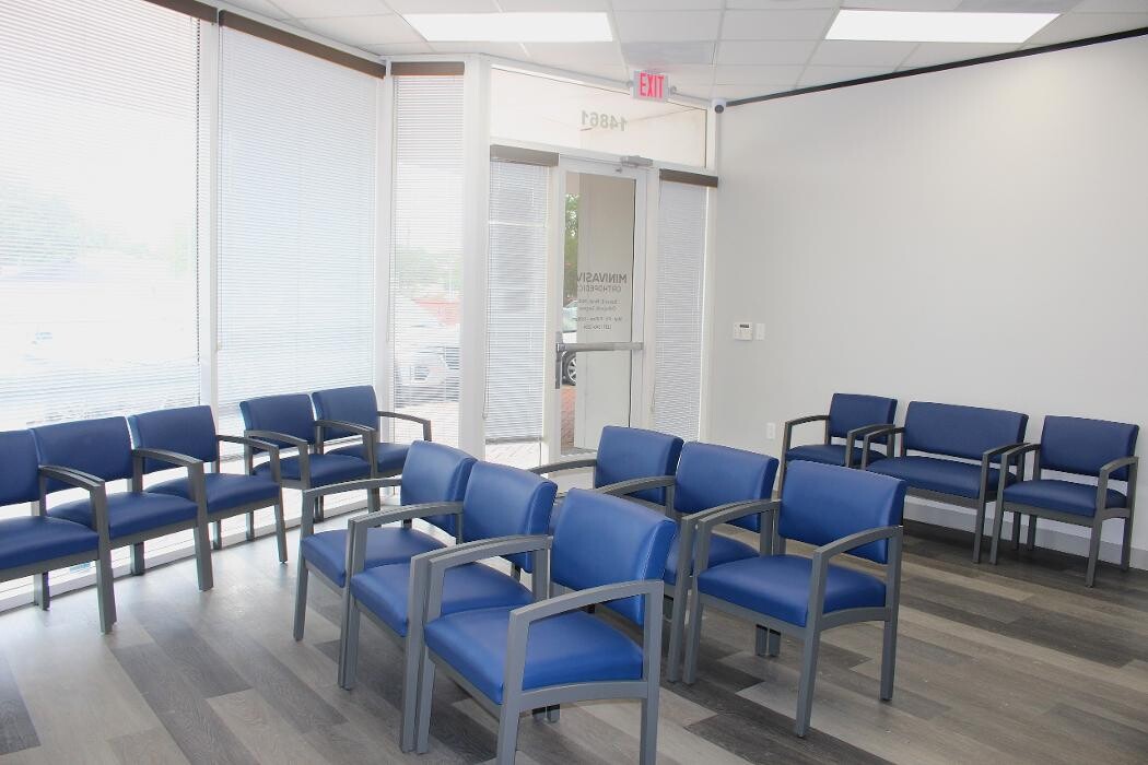 Images Minivasive Orthopedics - Sugar Land - Steven Nolan, MD
