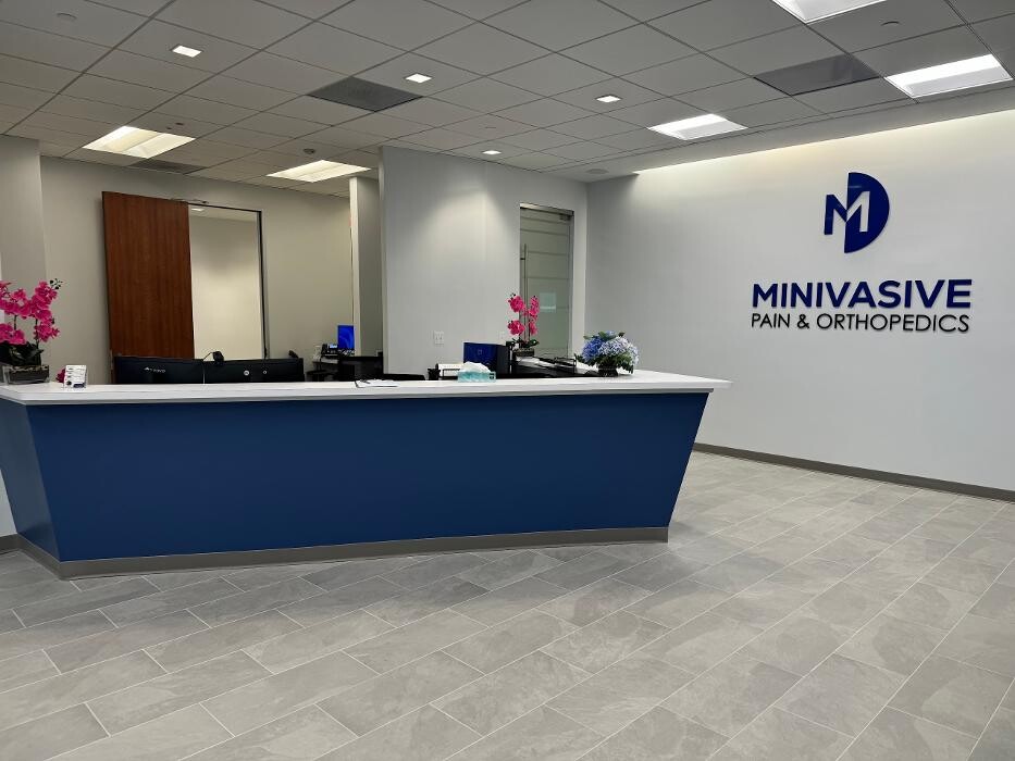 Images Minivasive Pain & Orthopedics - Pearland