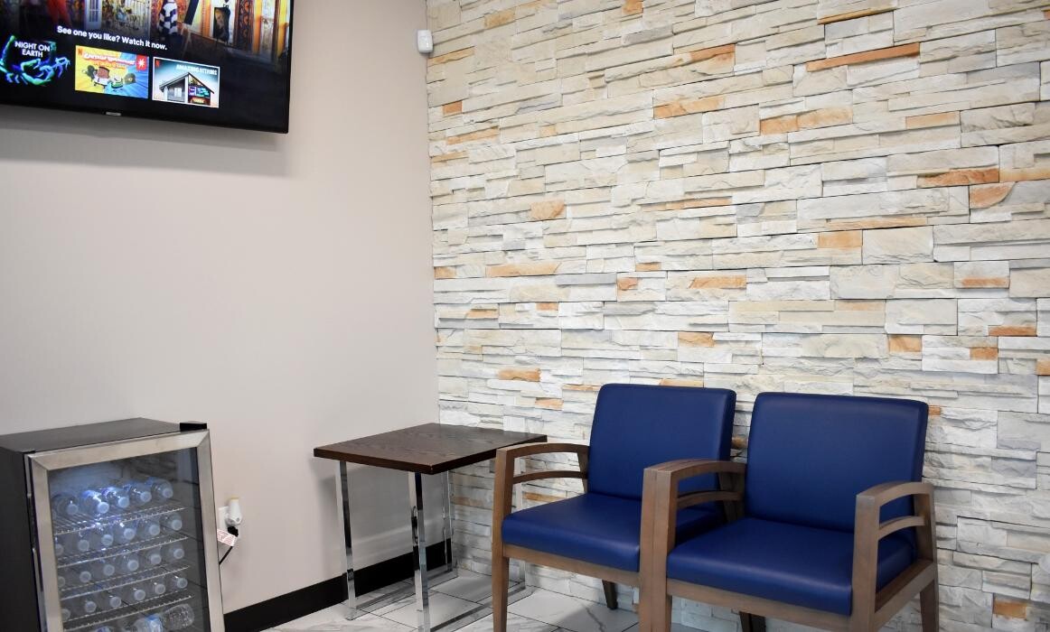 Images Minivasive Pain & Orthopedics - Stafford, TX