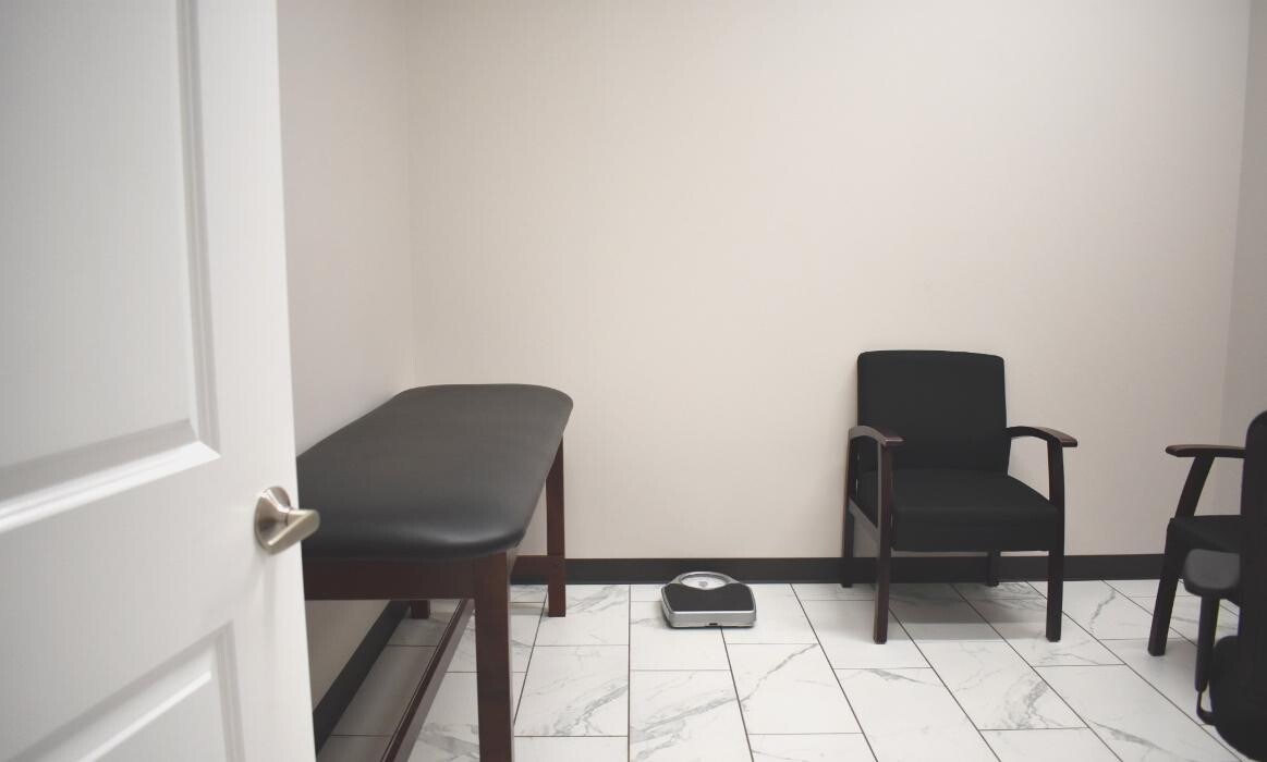 Images Minivasive Pain & Orthopedics - Stafford, TX