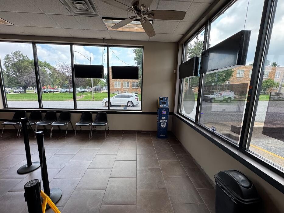 Images CoinFlip Bitcoin ATM - Davenport Check Cashers (Davenport)