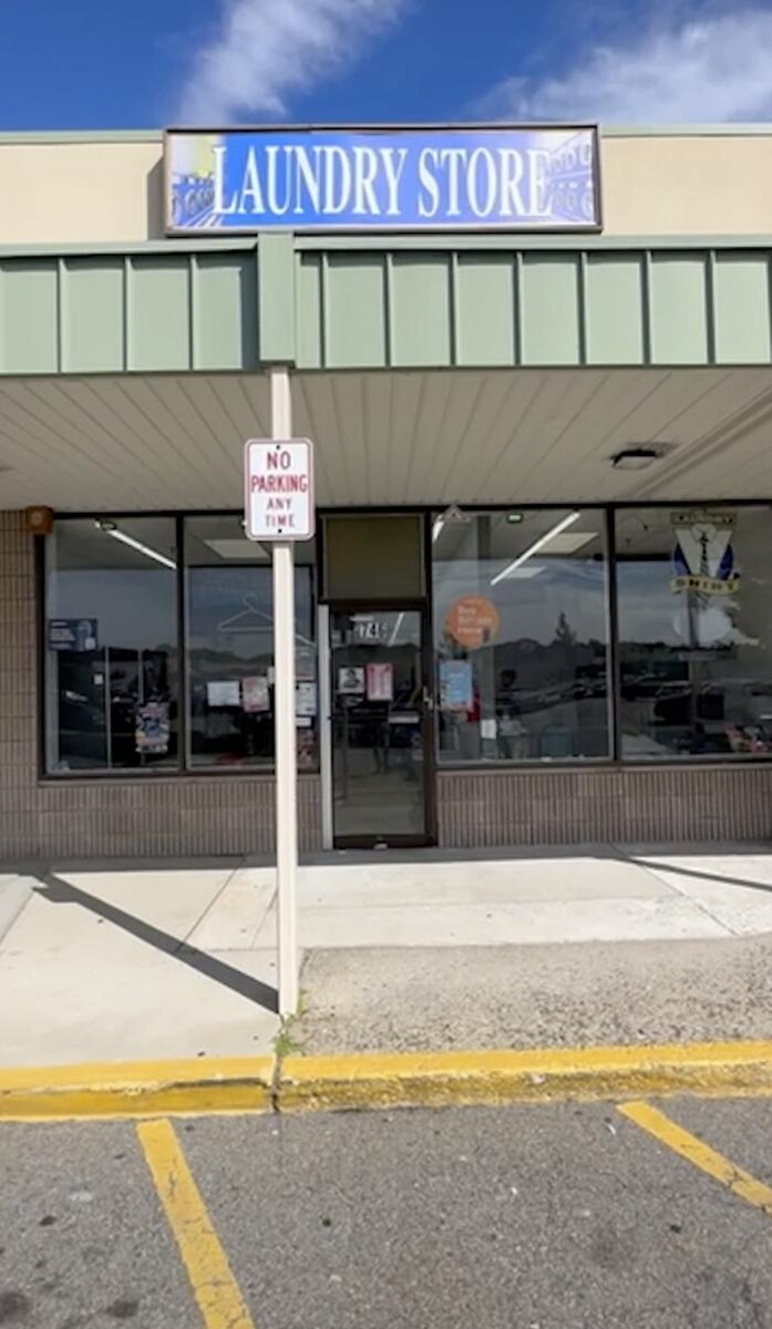 Images CoinFlip Bitcoin ATM - New Laundry Store (Parsippany-Troy Hills)