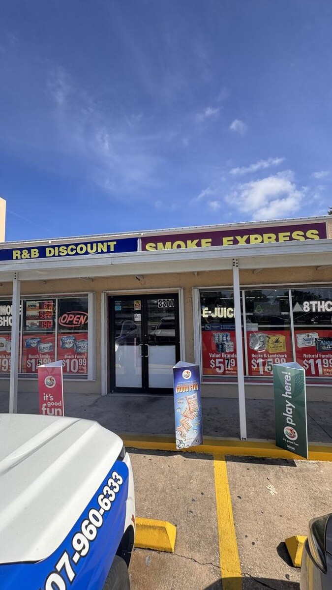 Images CoinFlip Bitcoin ATM - R & B Discount Beverage & Smoke Express (Titusville)