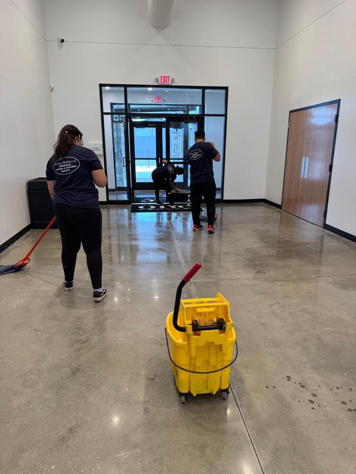 Images Brittex Bubbles LLC - Commercial Cleaning