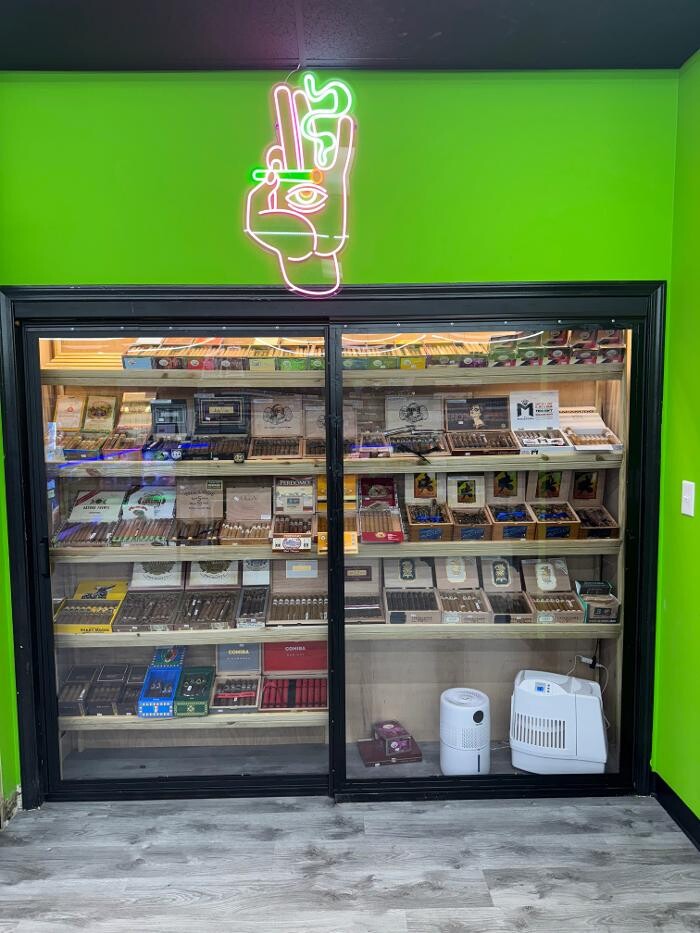 Images Stay Lit Smoke Shop