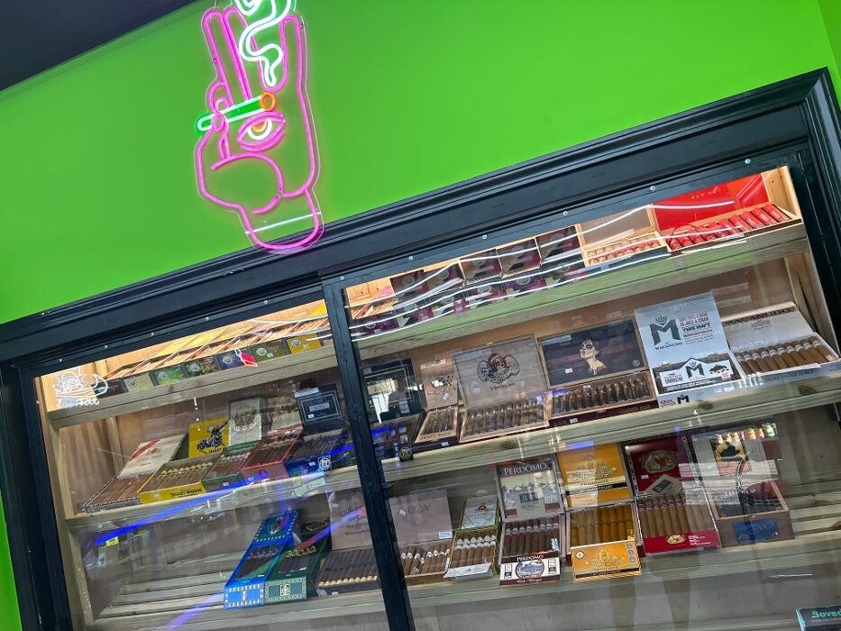 Images Stay Lit Smoke Shop
