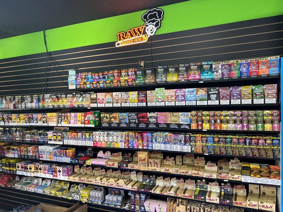 Images Stay Lit Smoke Shop