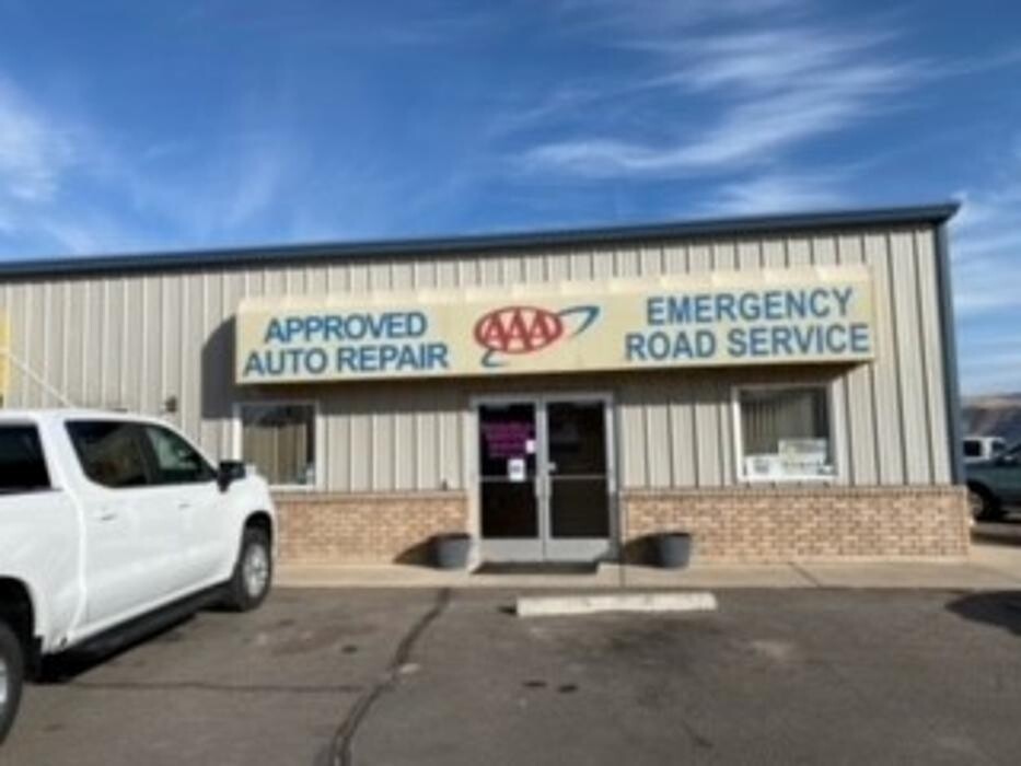 Images Mike's Auto Clinic Inc.