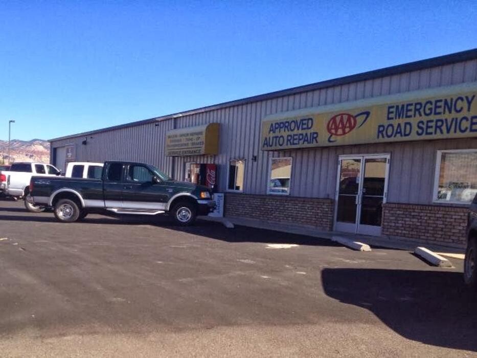 Images Mike's Auto Clinic Inc.