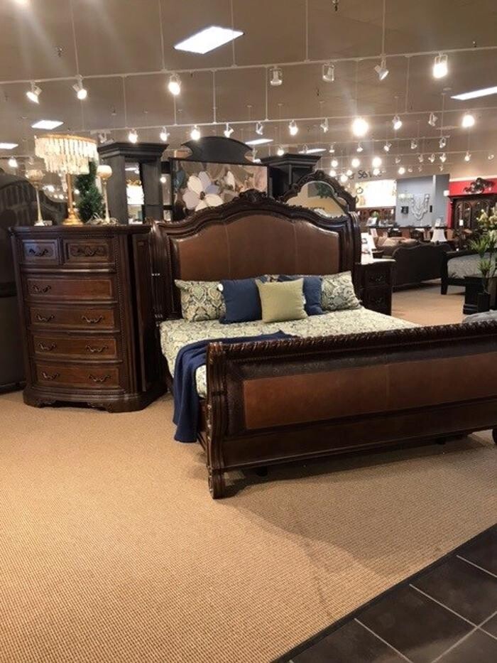 Images Regency Furniture