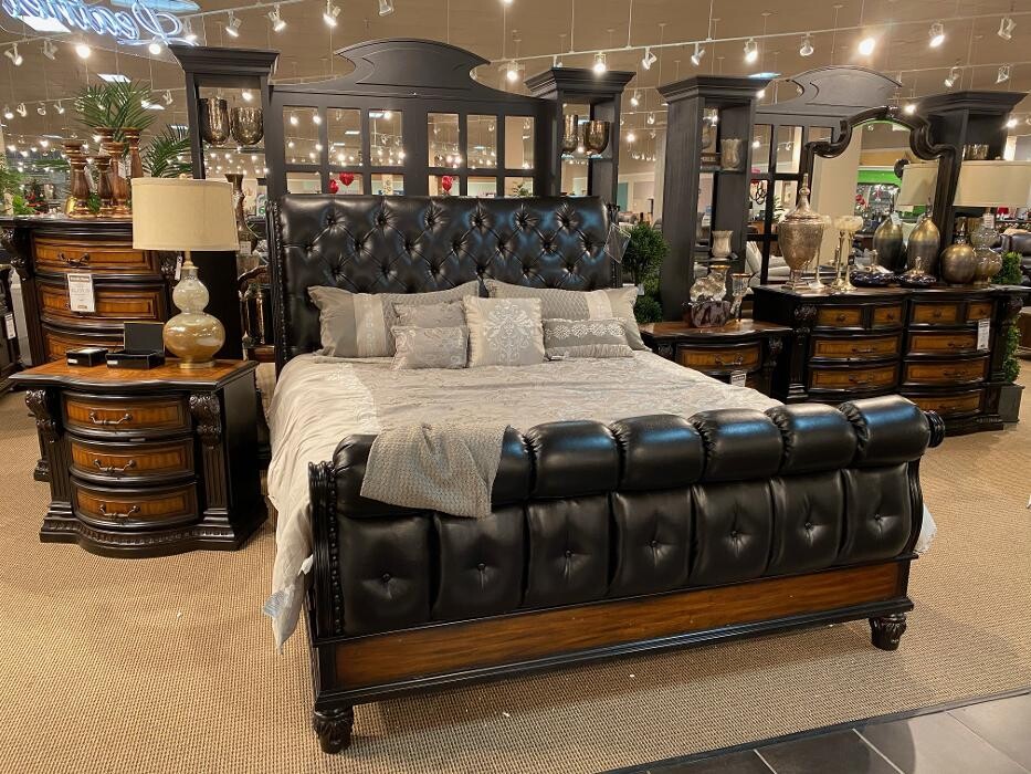 Images Regency Furniture
