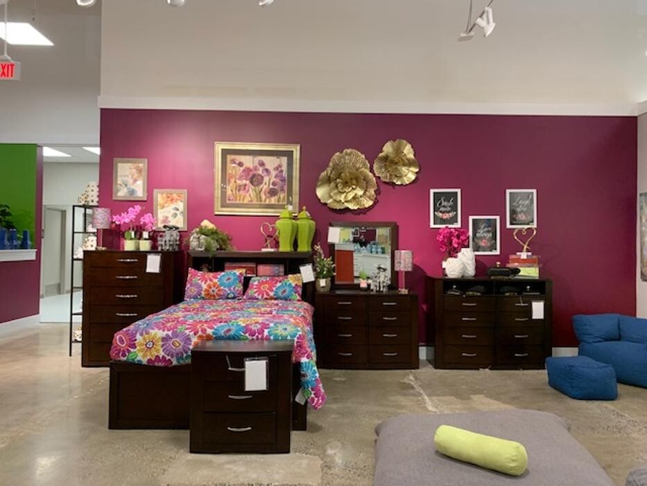 Images Regency Furniture