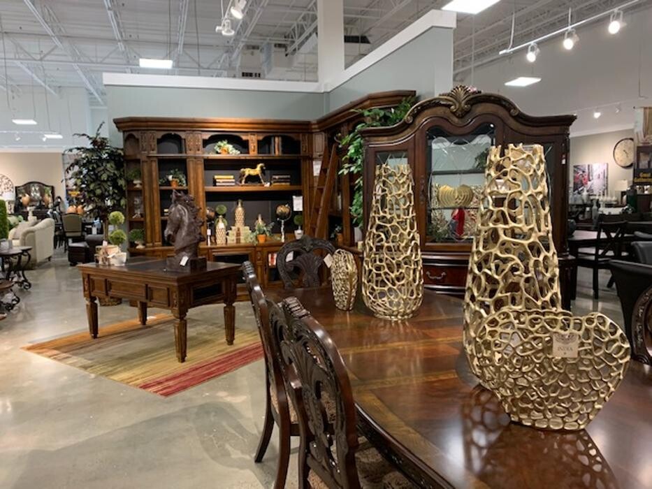 Images Regency Furniture