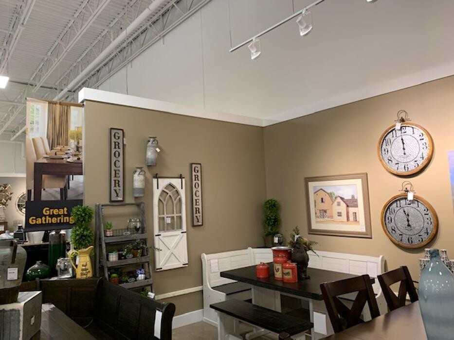 Images Regency Furniture