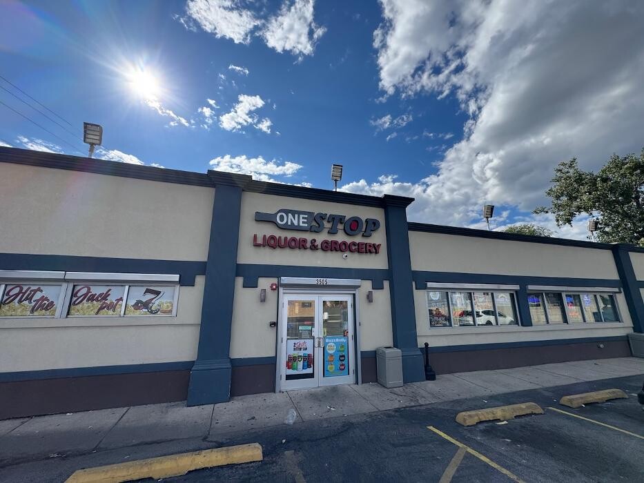 Images CoinFlip Bitcoin ATM - Onestop Liquor & Grocery (Melrose Park)