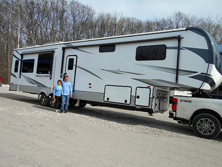 Images Ski's Truck & RV Sales