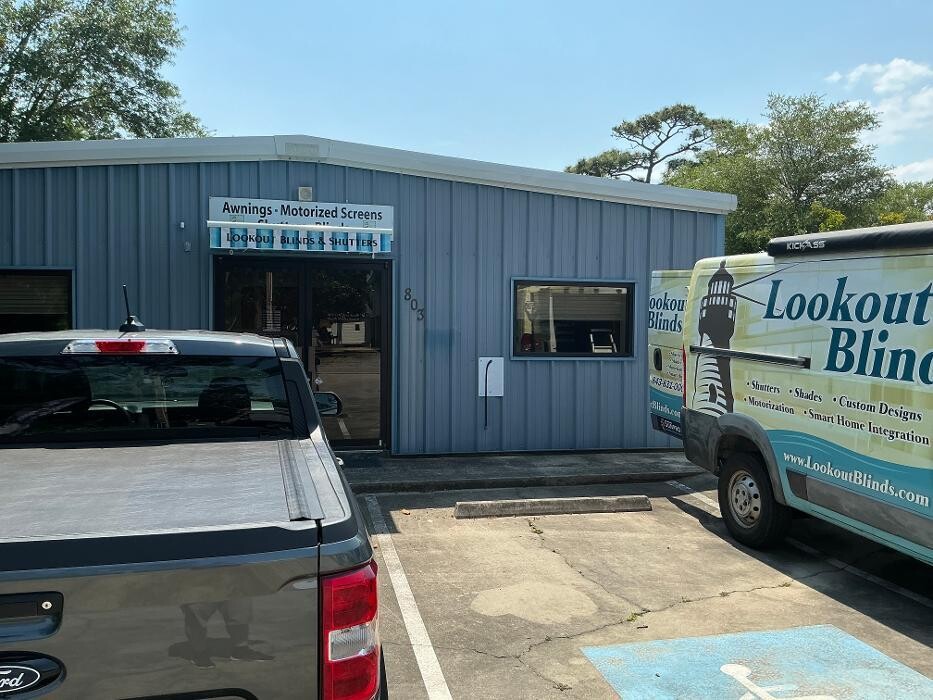 Lookout Blinds Shutters of North Myrtle Beach Logo