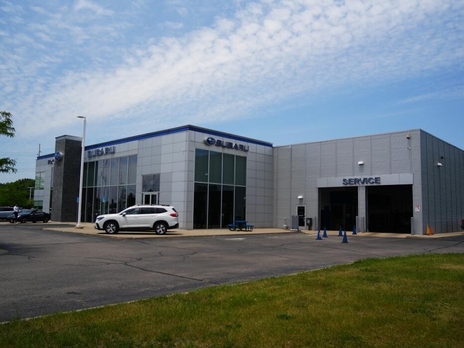 Images Fox Subaru Macomb - Sales