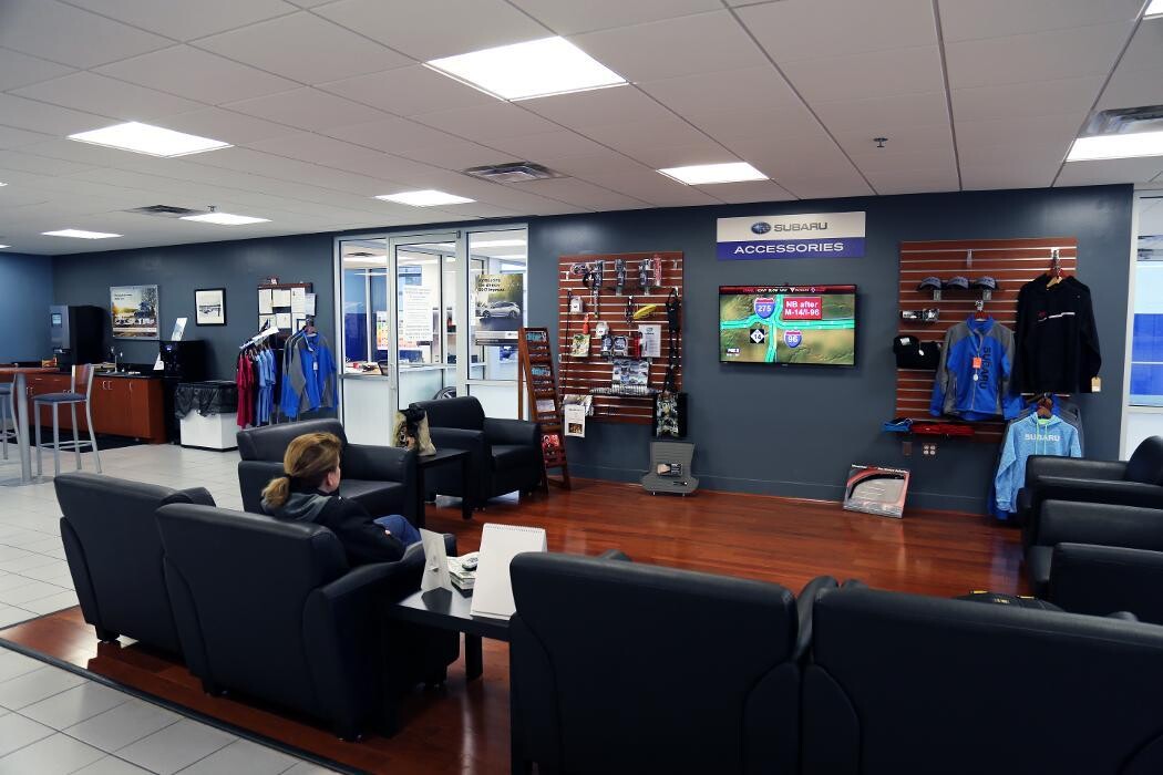 Images Fox Subaru Macomb - Sales