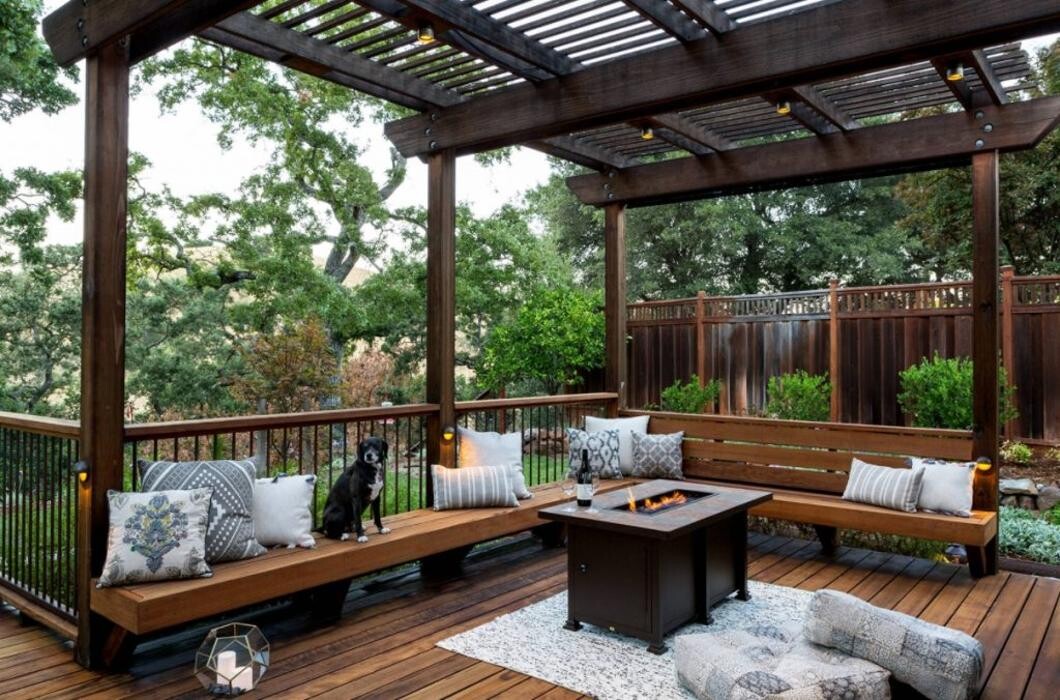 Images Harborview Decks & Exteriors