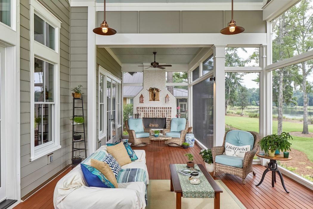 Images Harborview Decks & Exteriors