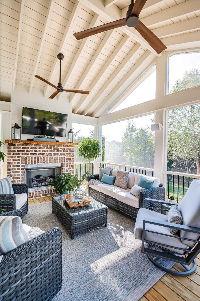 Images Harborview Decks & Exteriors