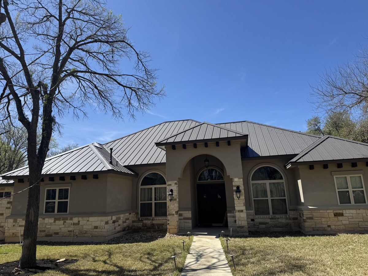Images Hall's Roofing & Sheet Metal