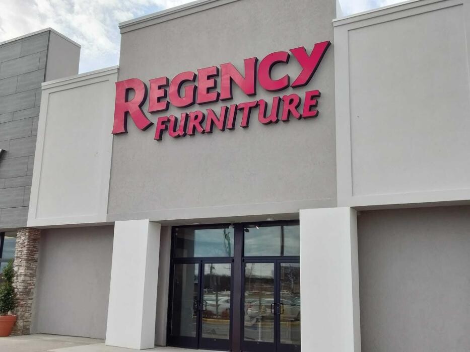 Images Regency Furniture