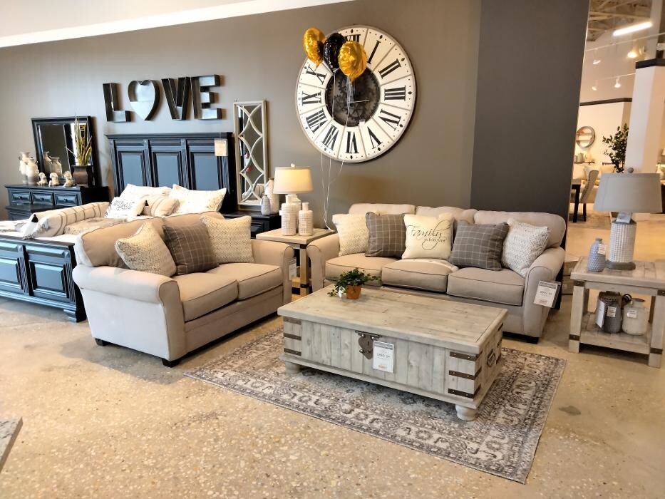 Images Regency Furniture