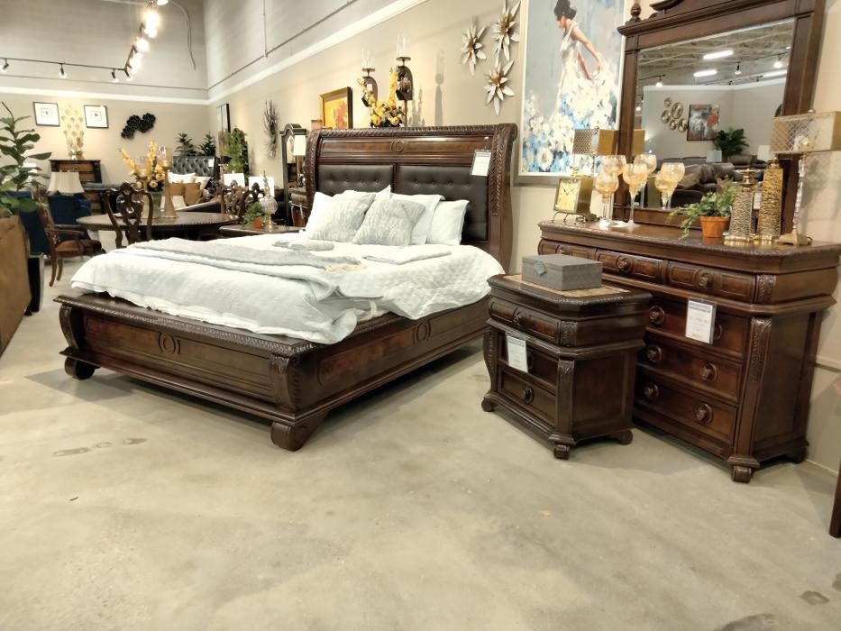 Images Regency Furniture