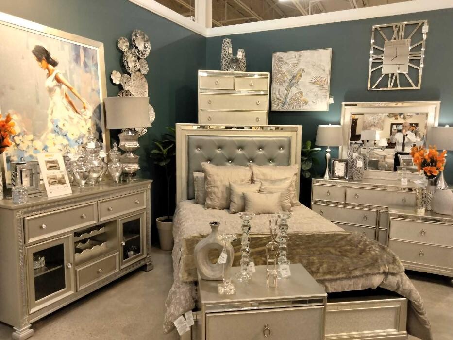 Images Regency Furniture