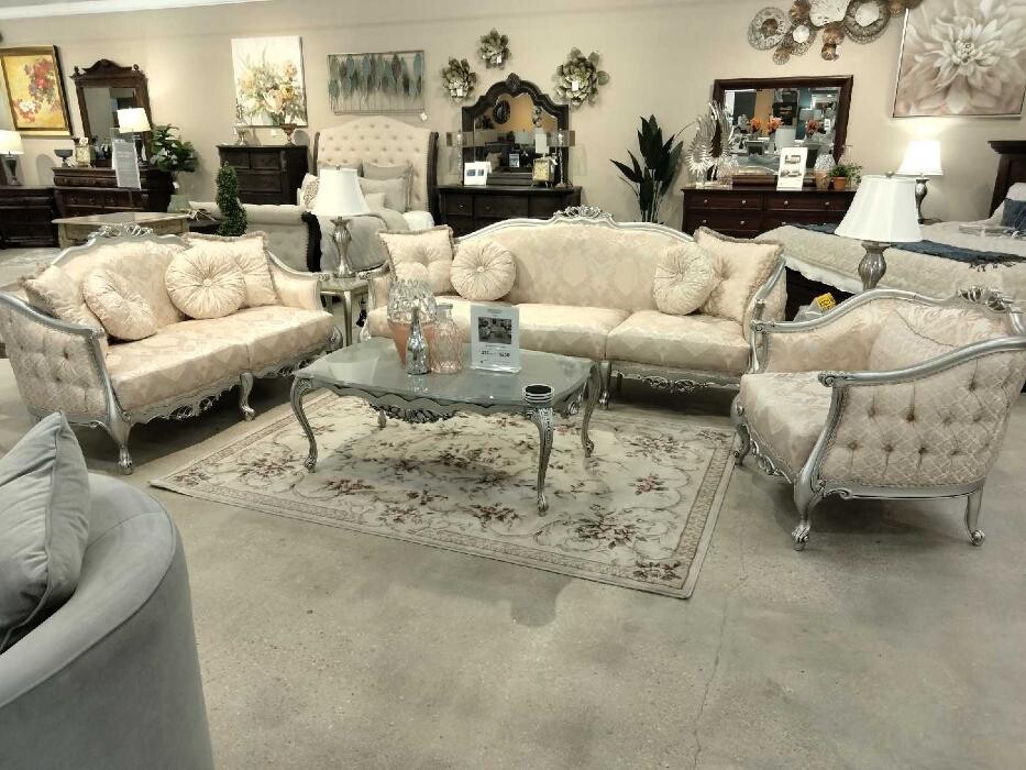 Images Regency Furniture