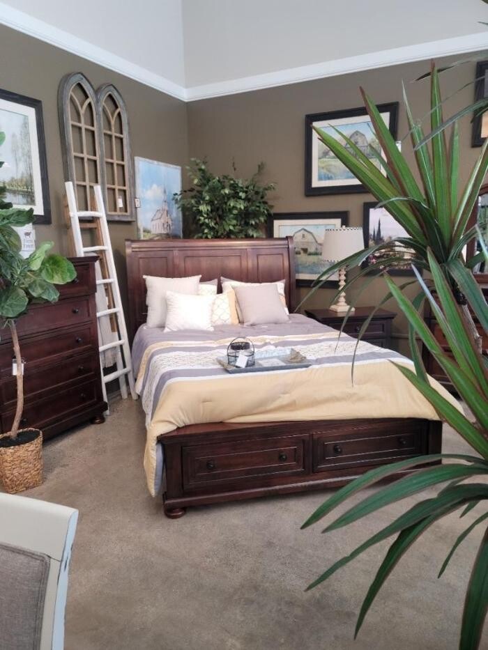 Images Regency Furniture