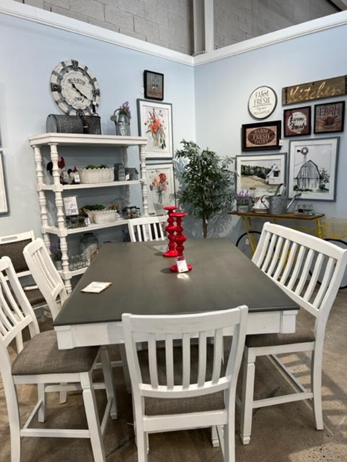 Images Regency Furniture