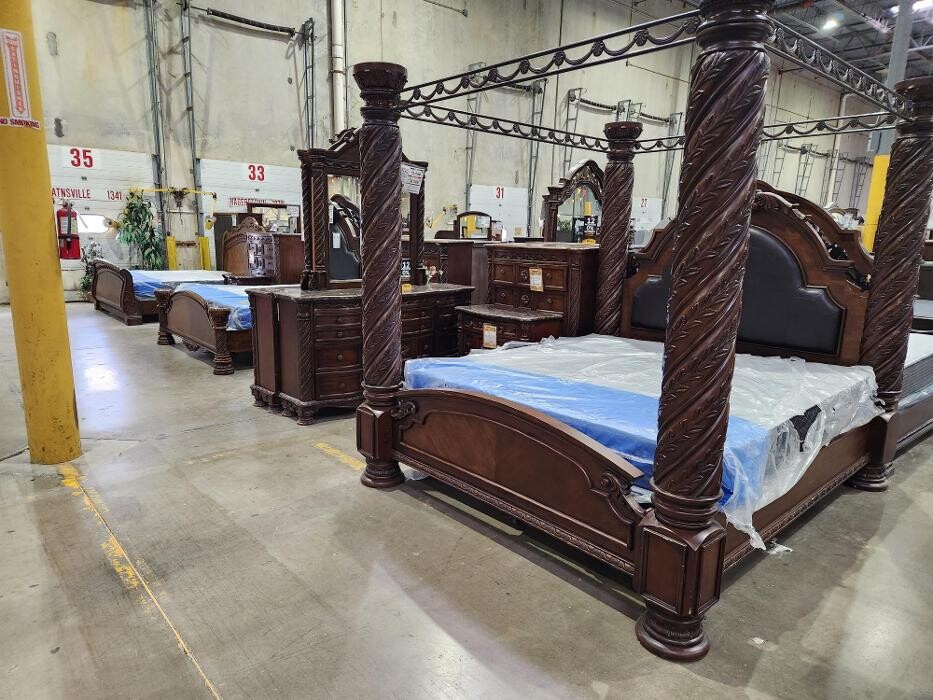 Images Regency Furniture