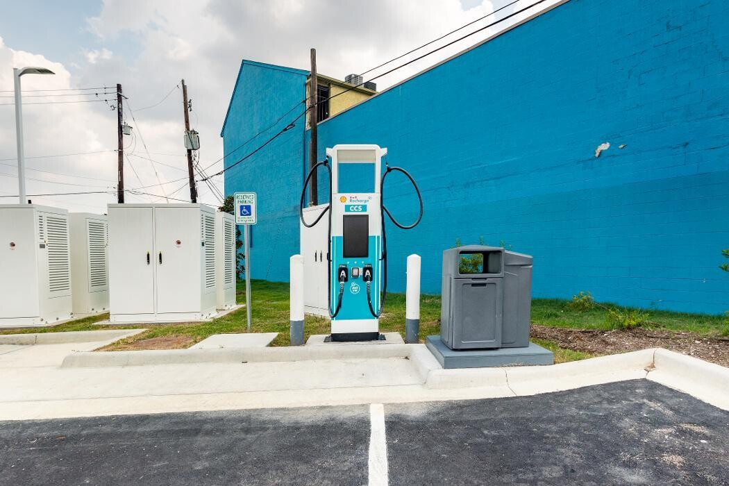 Images Shell Recharge Charging Station