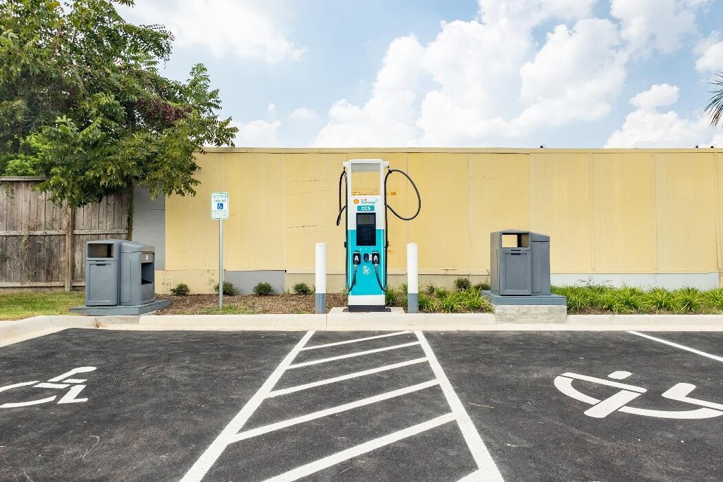 Images Shell Recharge Charging Station