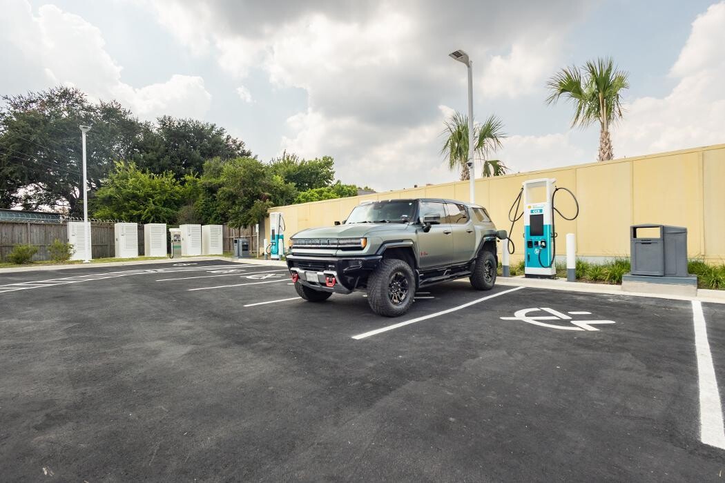 Images Shell Recharge Charging Station