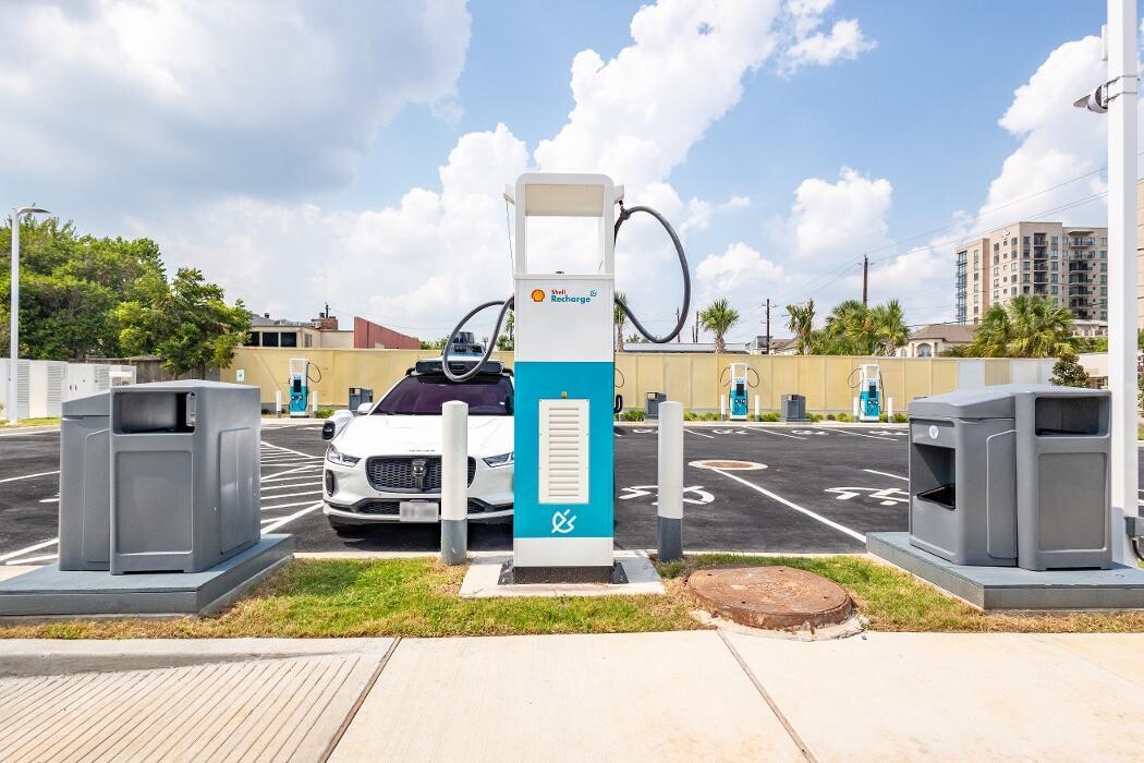 Images Shell Recharge Charging Station