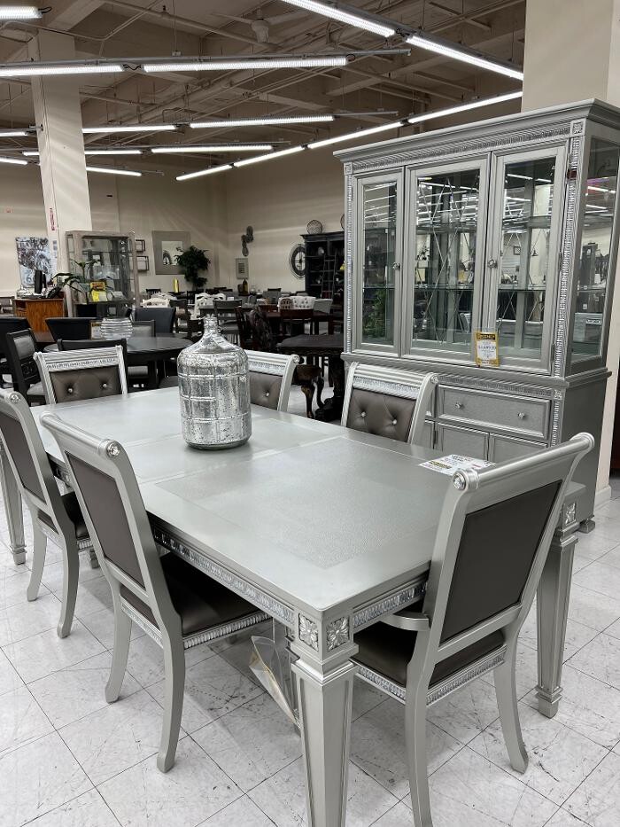 Images Regency Furniture