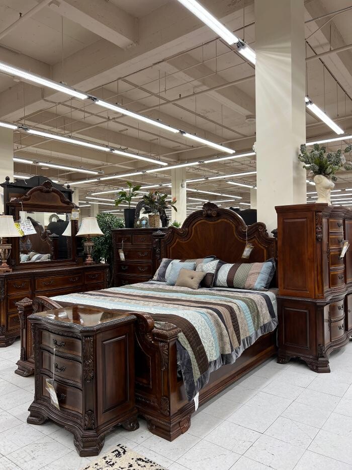 Images Regency Furniture