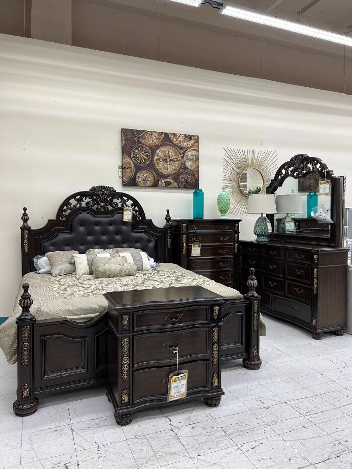 Images Regency Furniture